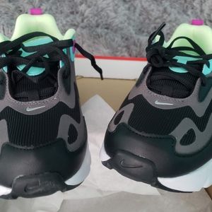 NIB NIKE AIR MAX 200 BLACK PURPLE BLUE NEON